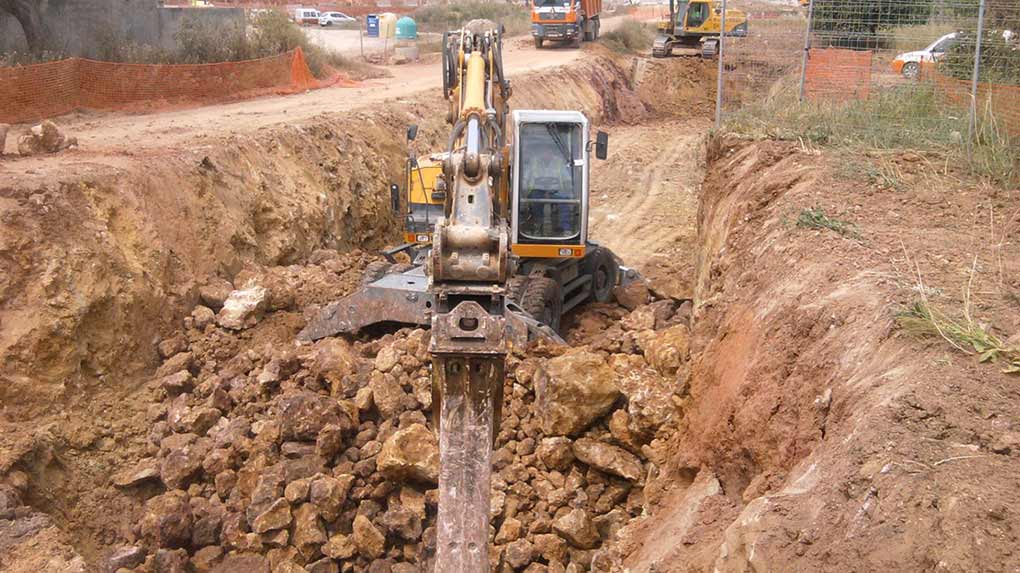 Empresa de movimiento de tierras y excavaciones en Arganda del Rey — Deco Excavaciones