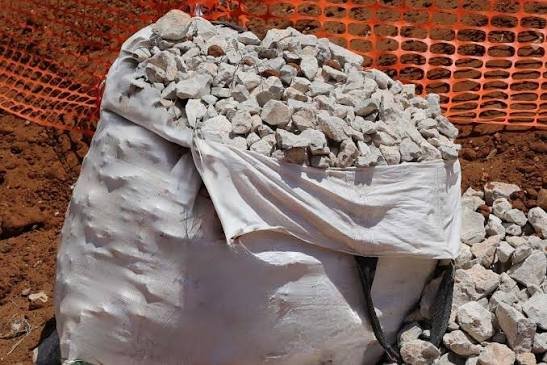Servicio profesional de retirada de escombros, sacas Big Bag y camión RCD en Parla, Parla Este, El Leguario, La Laguna y Polígono Ciudad de Parla — Deco Excavaciones