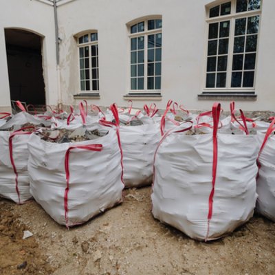 Servicio profesional de retirada de escombros, sacas Big Bag y camión RCD en Valdemoro, El Restón, El Caracol, UDE Oeste y Polígono Alborada — Deco Excavaciones