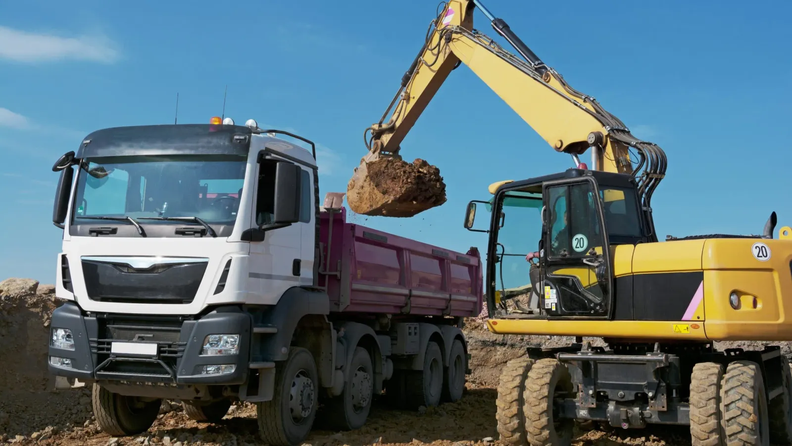 Servicio profesional de retirada de escombros, sacas Big Bag y camión RCD en Velilla de San Antonio, Urb. Villares y Polígono Miralrío — Deco Excavaciones