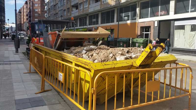 Retirada de contenedor de residuos en Getafe